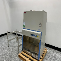 Thermo Scientific 1300 Series A2 4' Biosafety Cabinet image 1